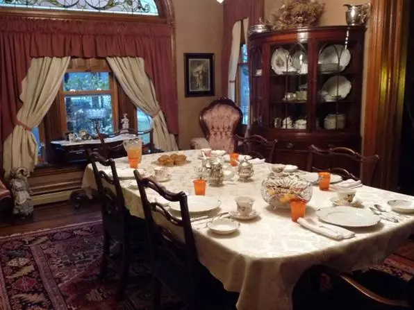 Victorian Loft Bed And Breakfast