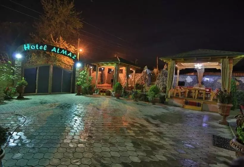 هتل Almos