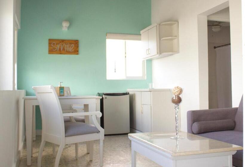 هتل The Greek Resort