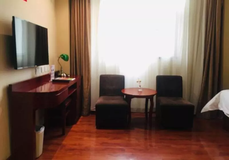 Hotelli Greentree Inn High Tech Changzhi Road Subway Station Business