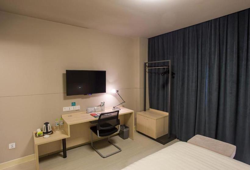 בית מלון כפרי Jinjiang Inn Liuzhou Bubugao Square North Station