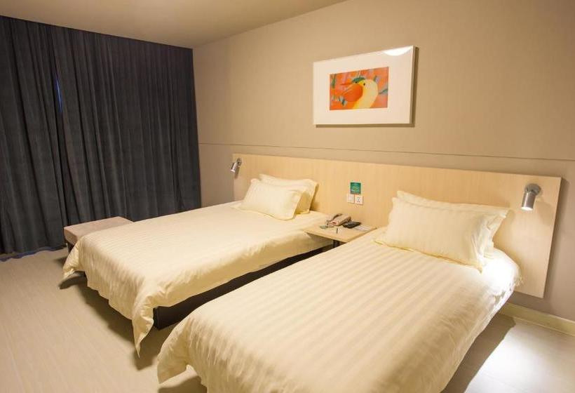 בית מלון כפרי Jinjiang Inn Liuzhou Bubugao Square North Station