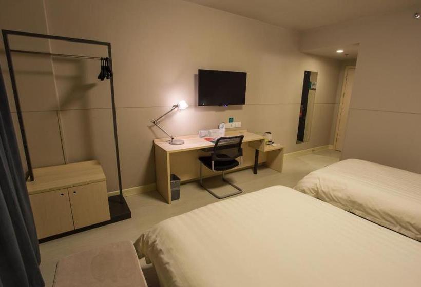 בית מלון כפרי Jinjiang Inn Liuzhou Bubugao Square North Station