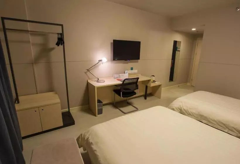 ホテル Jinjiang Inn Liuzhou Bubugao Square North Station