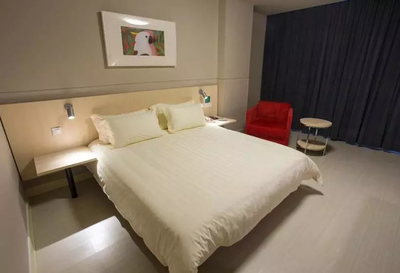 ホテル Jinjiang Inn Liuzhou Bubugao Square North Station