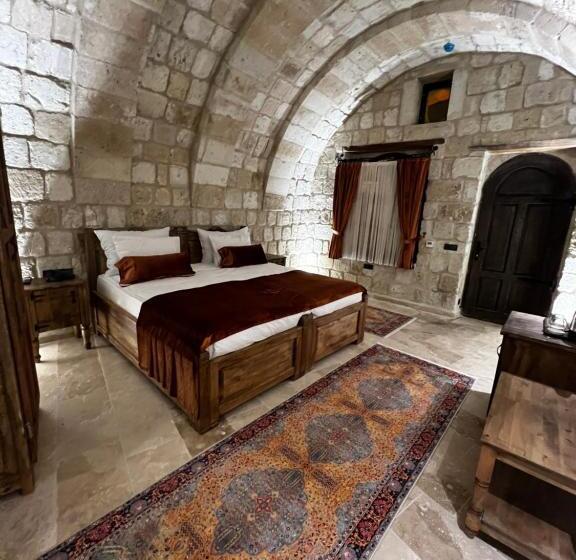 هتل Chakra Special Caves