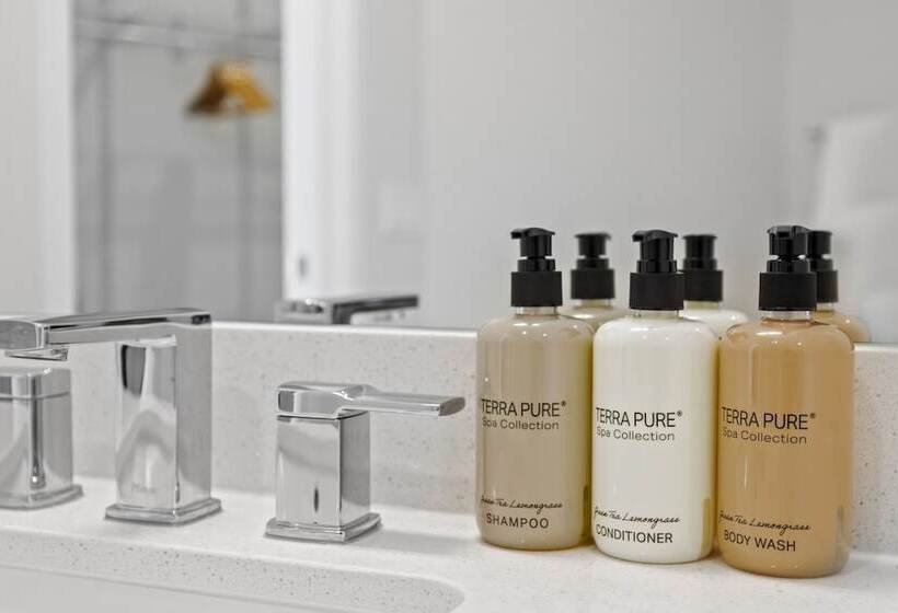 Placemakr Cathedral Heights