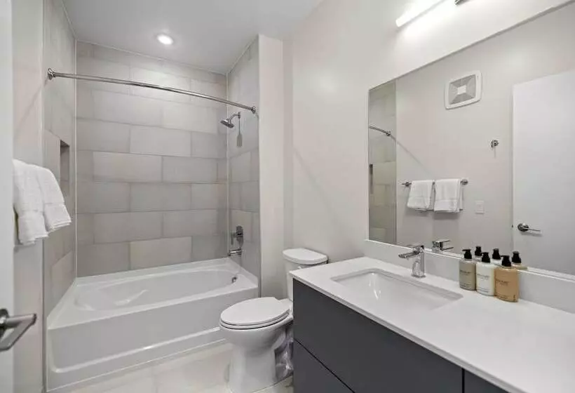 Placemakr Cathedral Heights