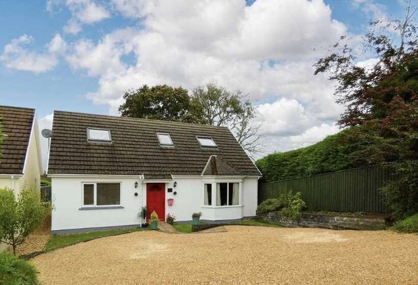 住所  Beautiful 4 Bed House With Countryside Views