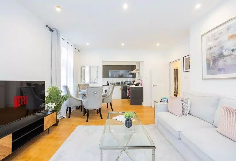 Stylish Block Of Apartments By Av Stays Croydon