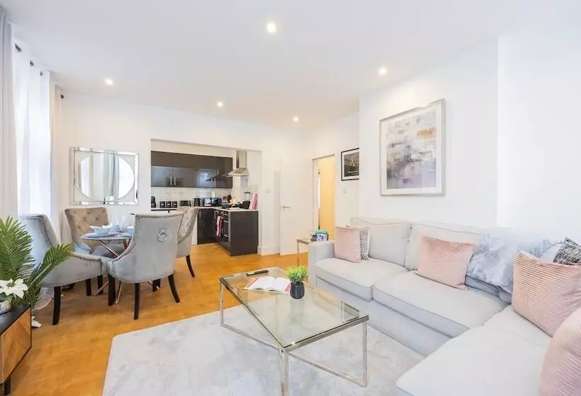 Stylish Block Of Apartments By Av Stays Croydon