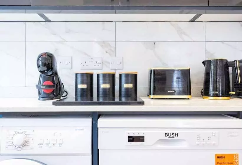 Stylish Block Of Apartments By Av Stays Croydon