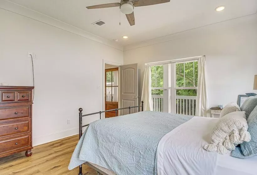 Bay St Louis Home W/ Deck, Near Hollywood Casino!