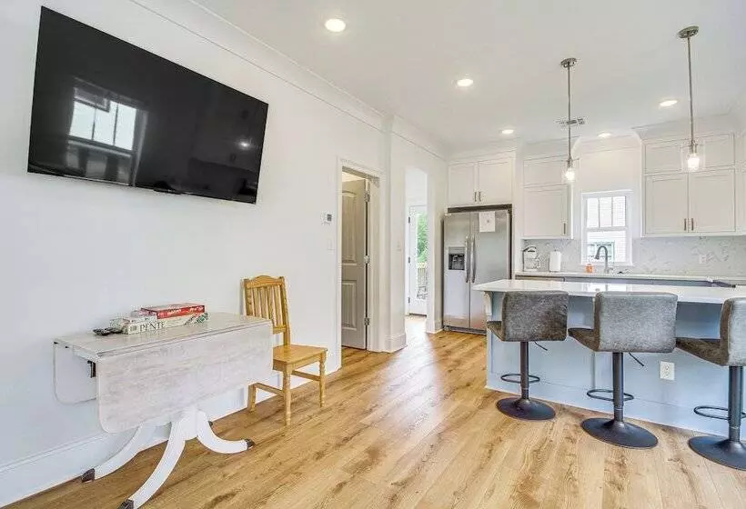 Bay St Louis Home W/ Deck, Near Hollywood Casino!