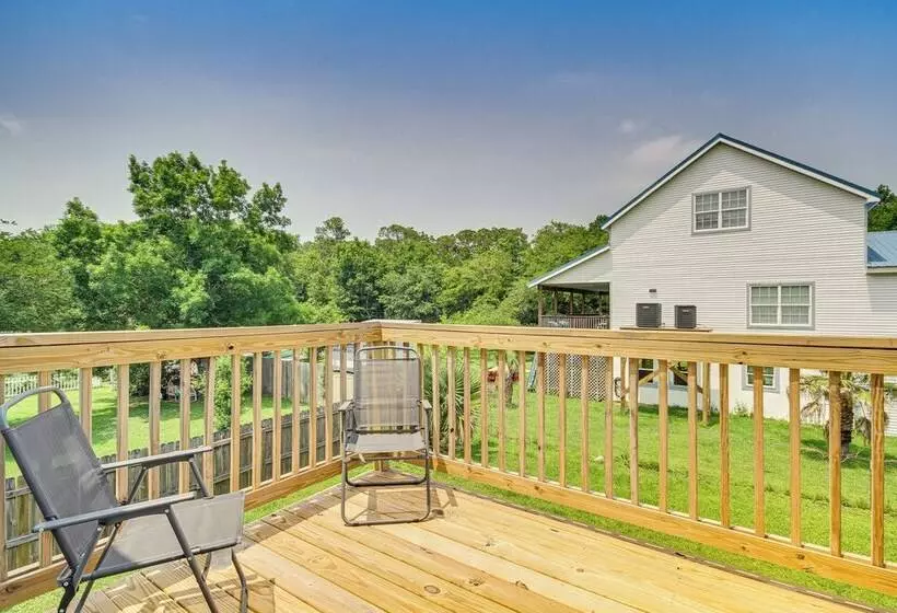 Bay St Louis Home W/ Deck, Near Hollywood Casino!