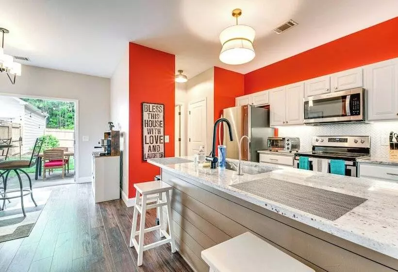 Canton Home W/ Fenced Yard: 6 Mi To Lake Allatoona