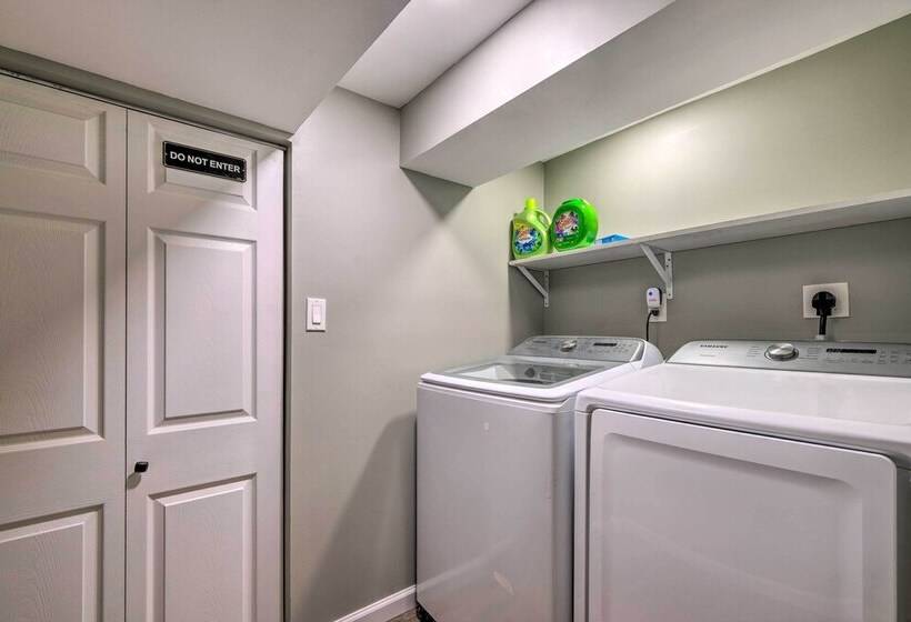 Capitol Heights Home ~ 5 Mi To National Mall!