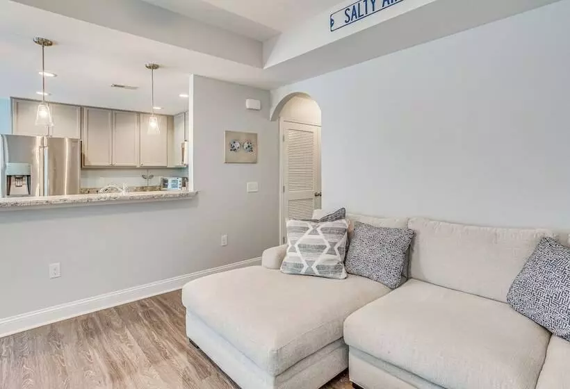 Charming Oak Island Beach House W/ Fire Pit & Yard