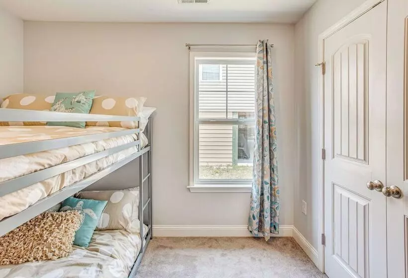 Charming Oak Island Beach House W/ Fire Pit & Yard