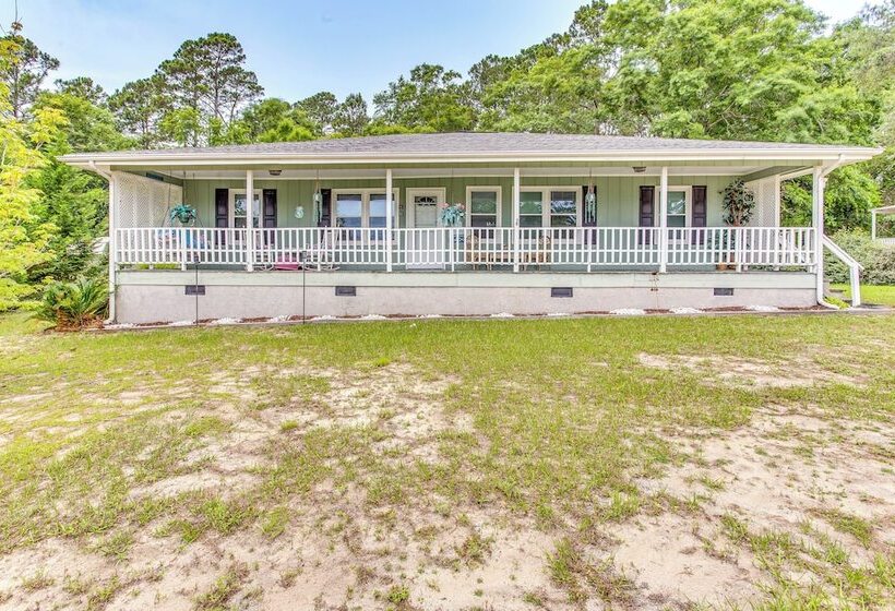 Charming Shallotte Home ~ 4 Mi To Ocean Isle Beach