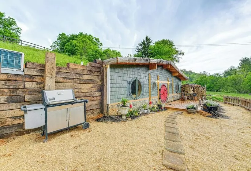 Hobbit Themed House On 6 Acres In Cosby