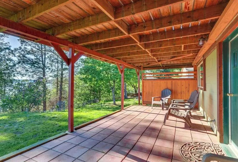 Harrison Home W/ Grill & Lake Views: Walk To Town!