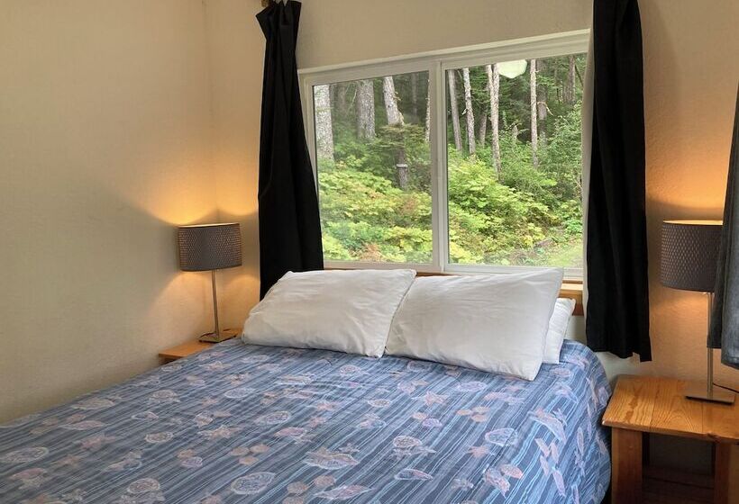 فندق Beachroadhouse