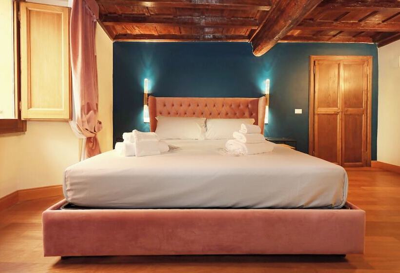 هتل Golden Pantheon Rooms