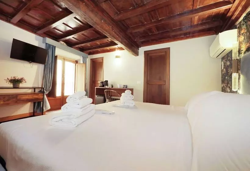 هتل Golden Pantheon Rooms