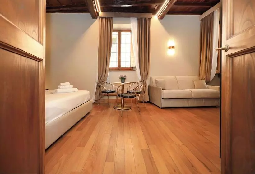 هتل Golden Pantheon Rooms