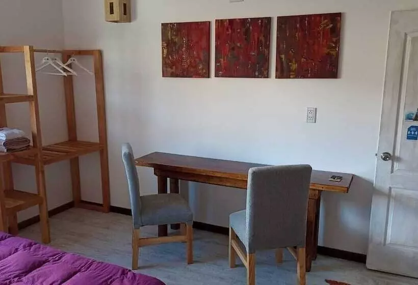 ホテル Guanaca Lodge
