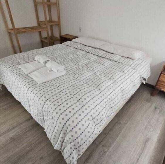 هتل Guanaca Lodge