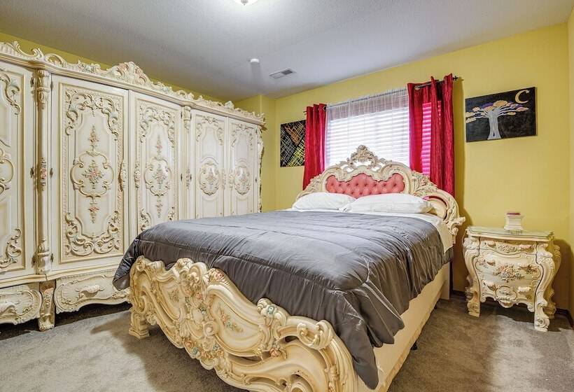 Junction City Home W/ Hot Tub   Near Milford Lake!