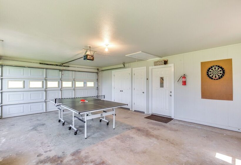 Private Dock & Fire Pit: Cedar Creek Reservoir Gem