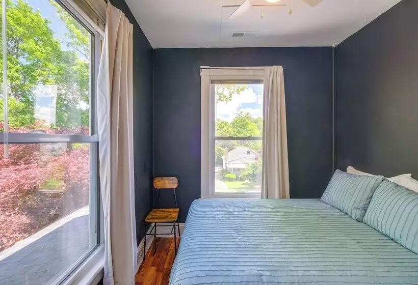 Large Lynchburg Family Home W/ Hot Tub: 4 Mi To Lu