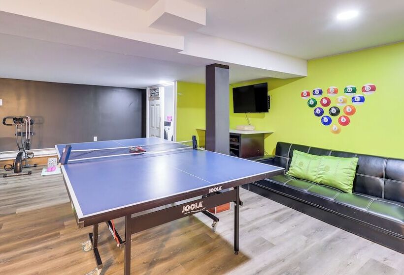 Long Pond Home W/ Hot Tub ~ 8 Mi To Kalahari!