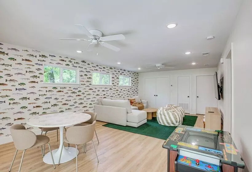 Dock & Fire Pit: Lakefront Home In Malakoff!