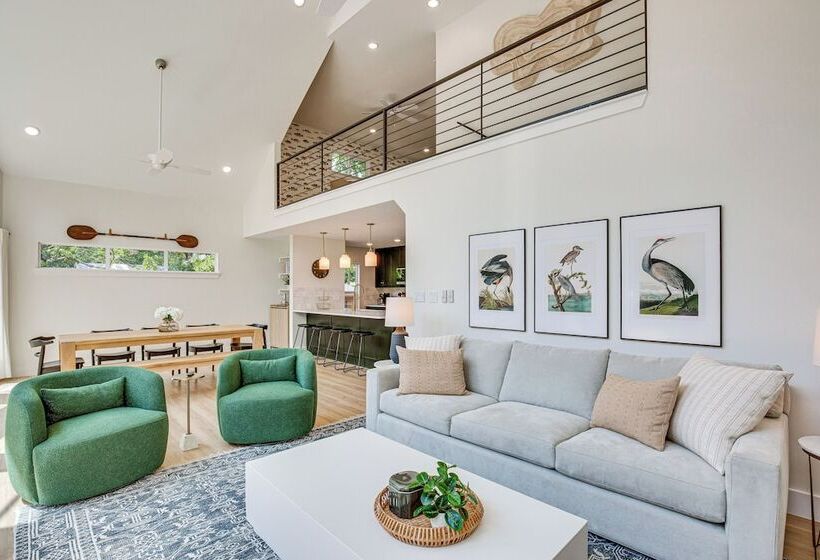 Dock & Fire Pit: Lakefront Home In Malakoff!