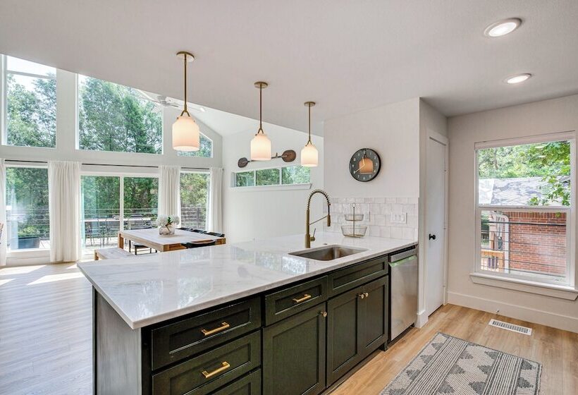 Dock & Fire Pit: Lakefront Home In Malakoff!