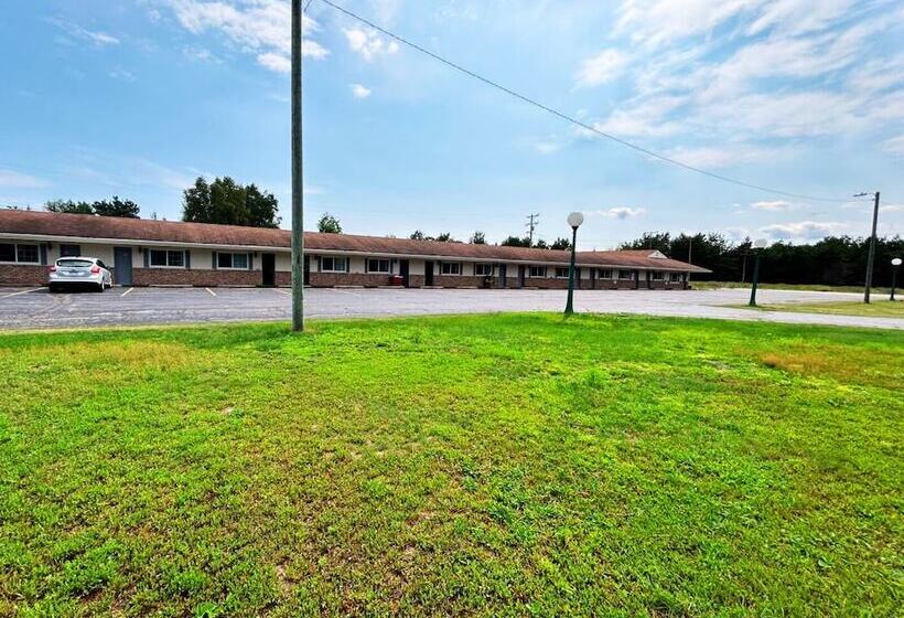 모텔 Budget Host Inn Manistique