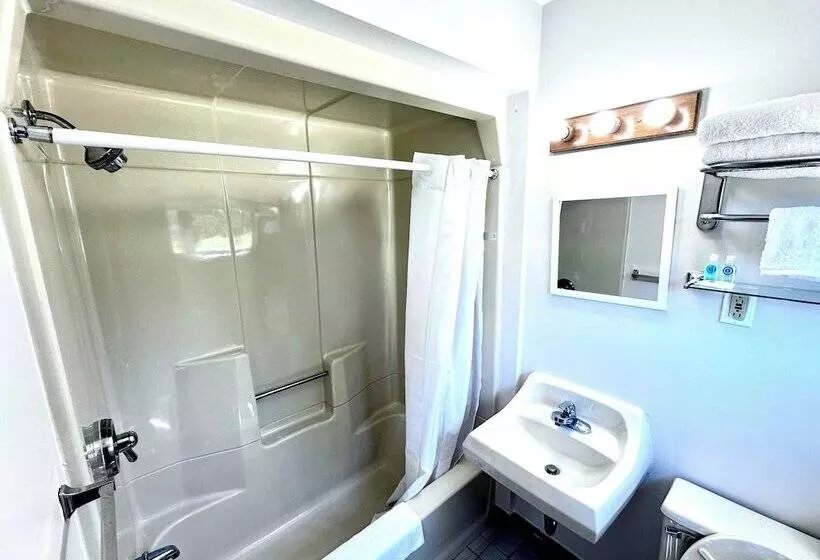 Motelli Budget Host Inn Manistique