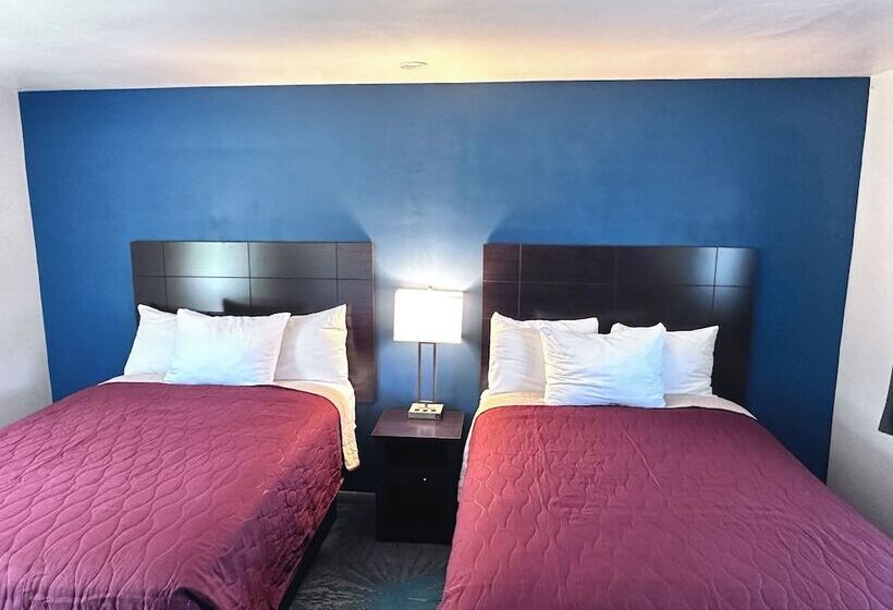 모텔 Budget Host Inn Manistique