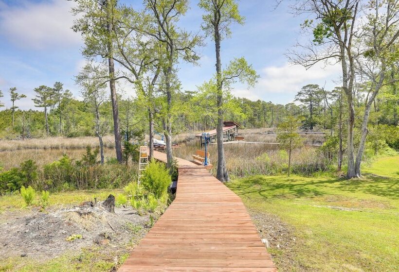 Newport Home W/ Private Balconies & Creek Access!