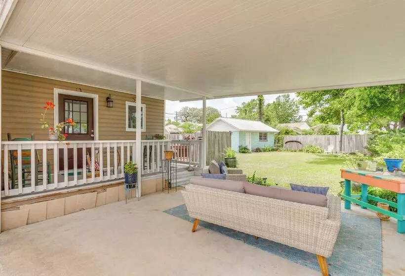 Pensacola Home W/ Private Spa: Walk To Beach!
