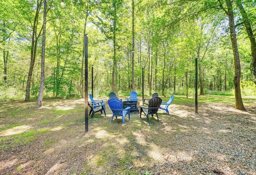 Pet Friendly Broken Bow Cabin W/ Private Hot Tub!