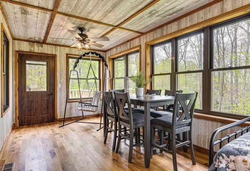 Family Friendly Milton Home On 14 Acres W/ Hot Tub