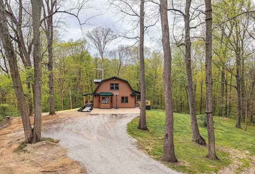 Family Friendly Milton Home On 14 Acres W/ Hot Tub