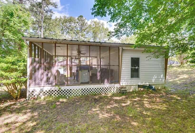 Single Story Cabin On Hyco Lake: Swim & Unwind!