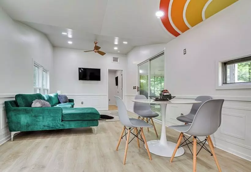 Single Story Cabin On Hyco Lake: Swim & Unwind!