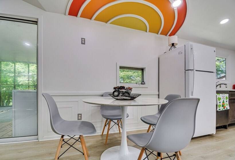 Single Story Cabin On Hyco Lake: Swim & Unwind!